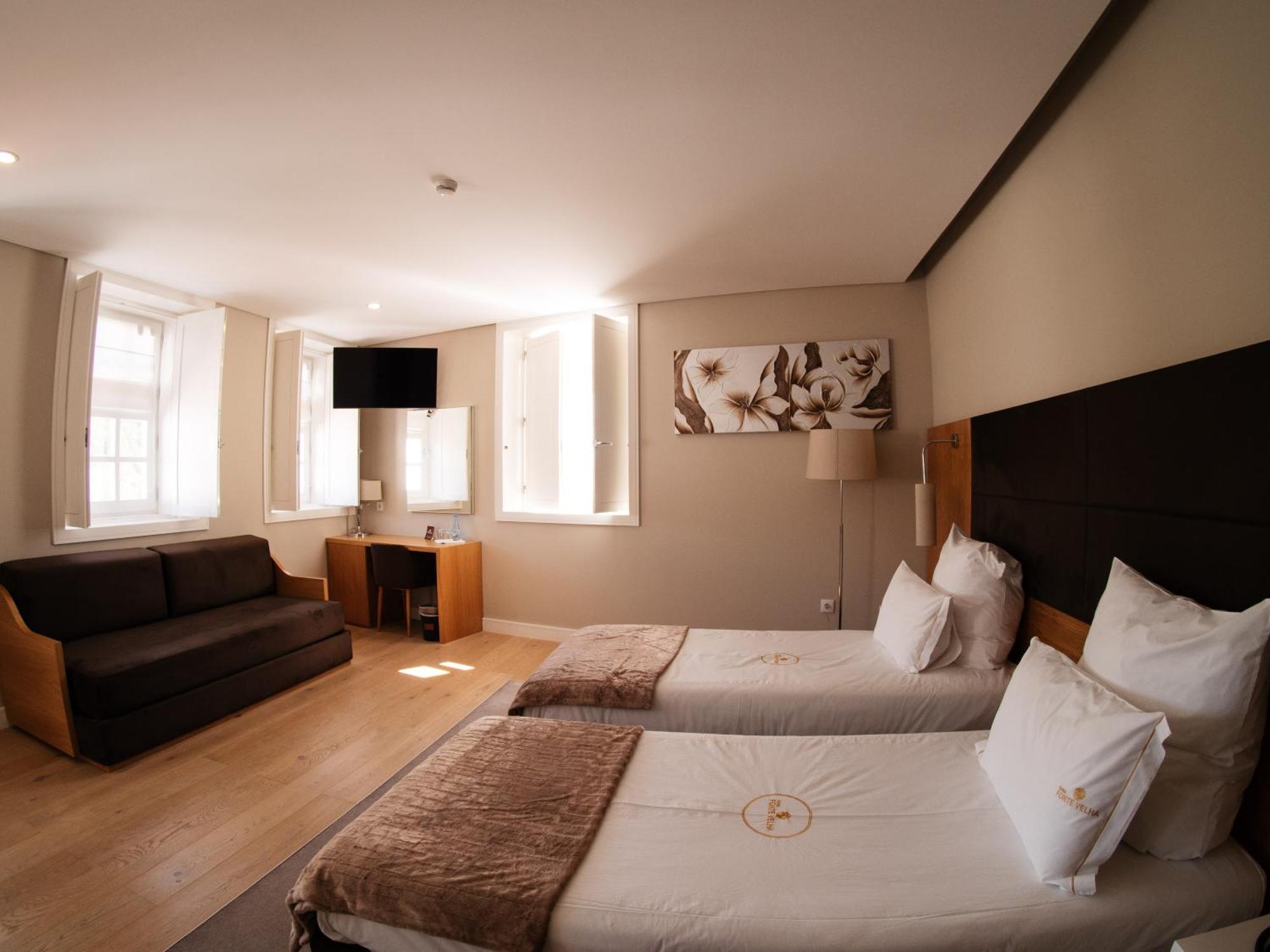 Hotel Fonte Velha Ponte da Barca Ngoại thất bức ảnh